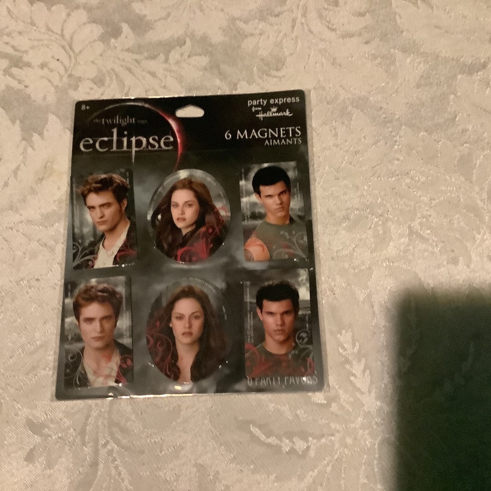 Hallmark Twilight  Saga Magnets “Eclipse” Unopened 6 pack New
